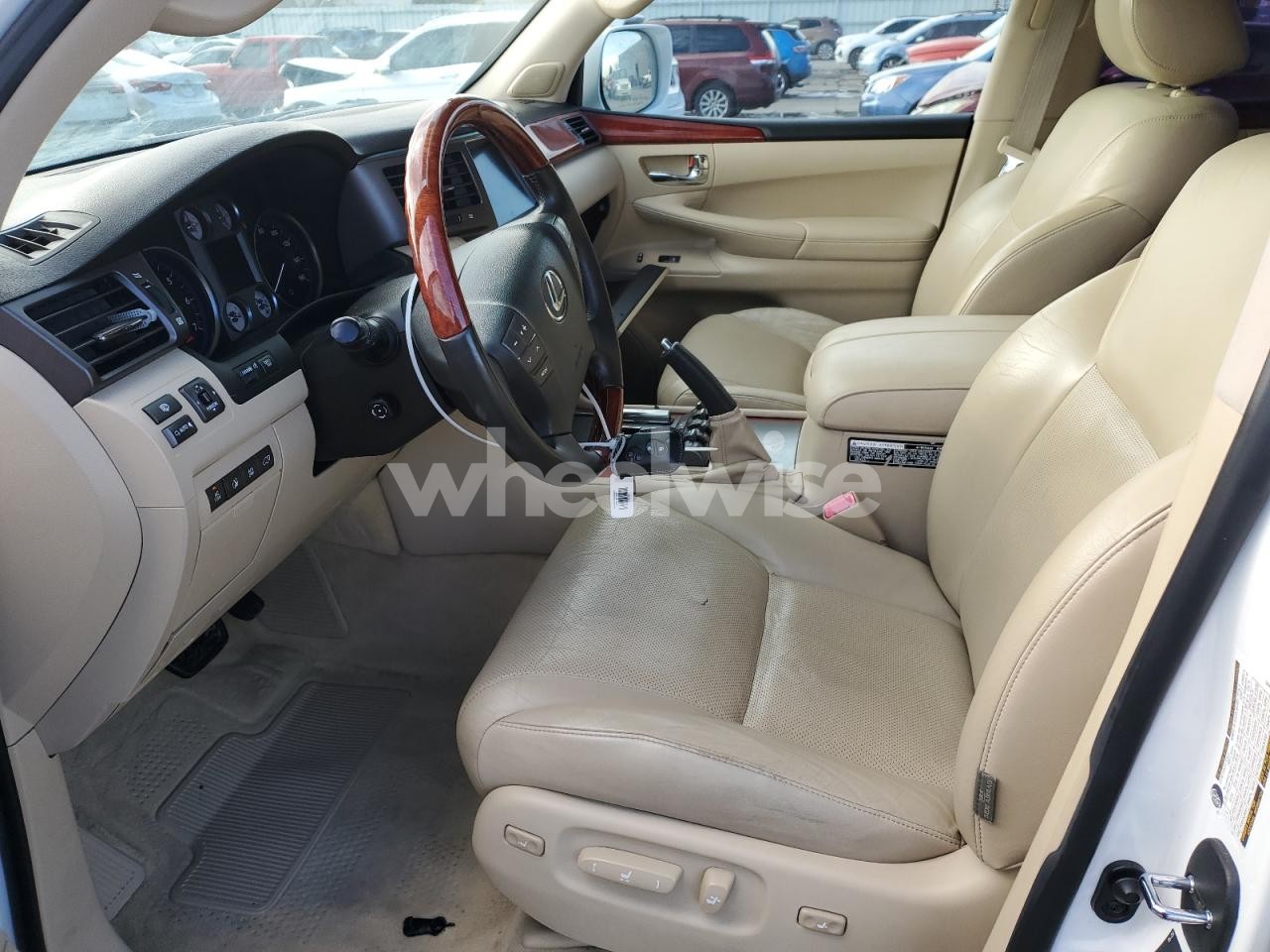 Photo 7 of 2008 LEXUS LX 570 (VIN JTJHY00W684013546)