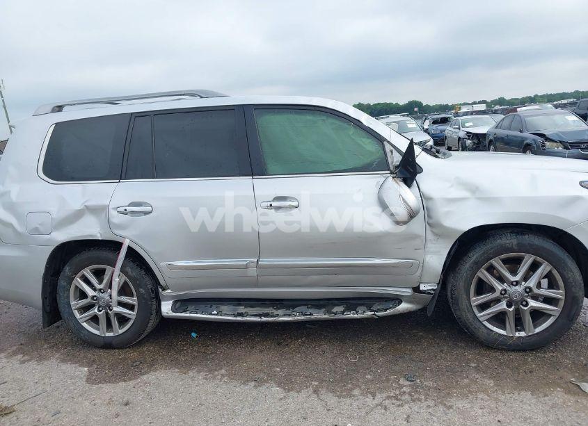 Photo 13 of 2014 Lexus Lx 570 (VIN JTJHY7AX8E4144490)