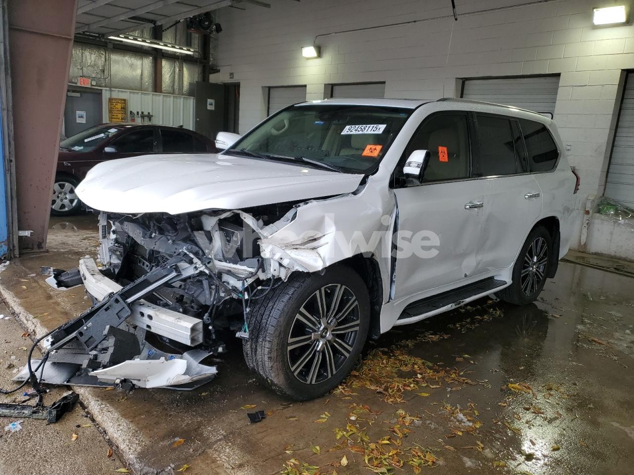 2018 LEXUS LX 570 (VIN JTJHY7AXXJ4264317) main photo