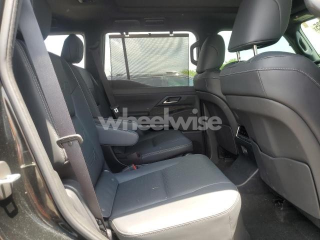 Photo 3 of 2024 LEXUS GX 550 LUXURY (VIN JTJVBCDX2R5005996)