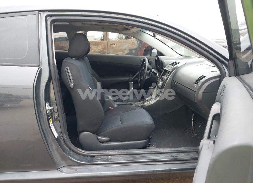 Photo 5 of 2006 Scion Tc N/A (VIN JTKDE167160072405)