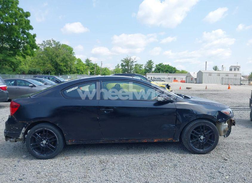 Photo 13 of 2006 Scion Tc N/A (VIN JTKDE177260107645)