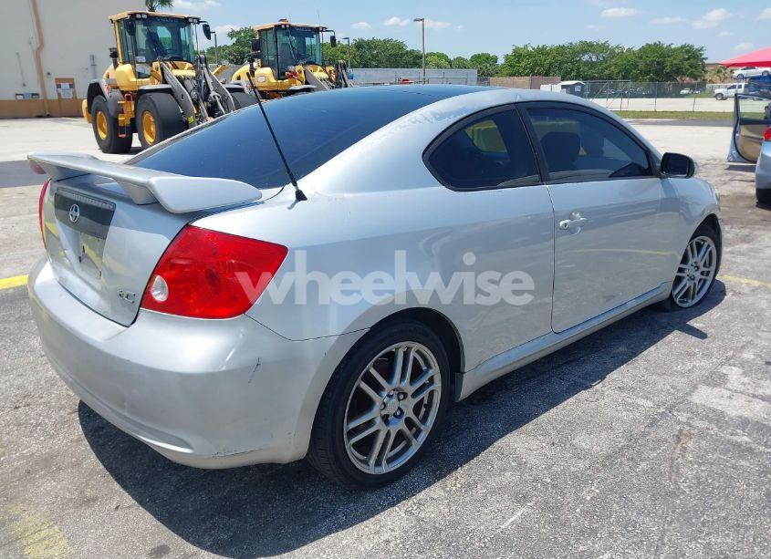 Photo 4 of 2005 Scion Tc N/A (VIN JTKDE177450051416)
