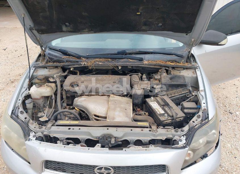 Photo 10 of 2005 Scion Tc N/A (VIN JTKDE177650012360)