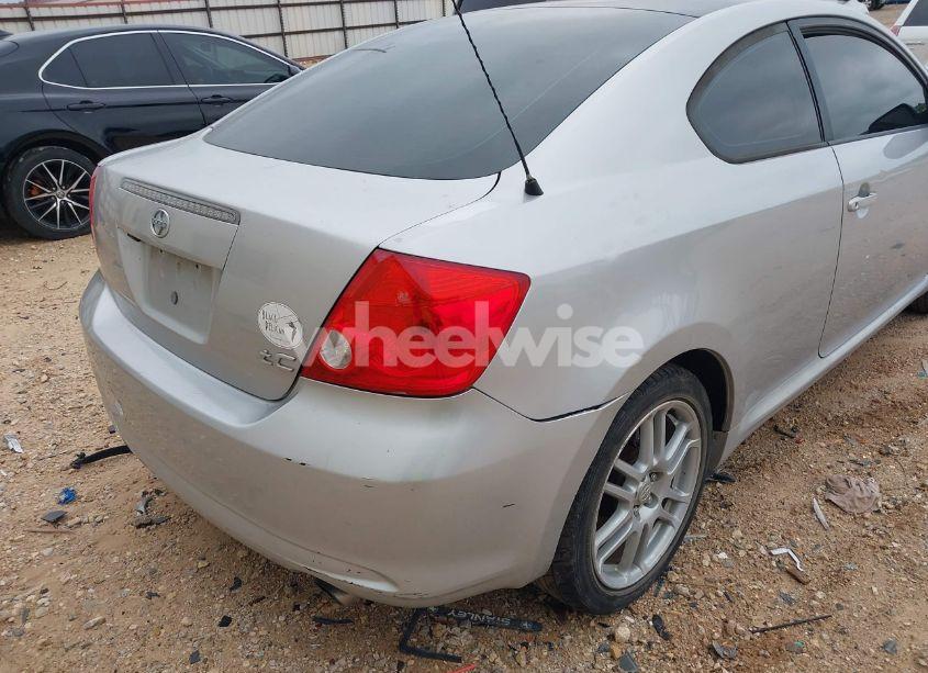 Photo 12 of 2005 Scion Tc N/A (VIN JTKDE177650012360)