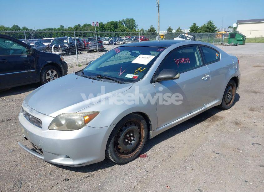 Photo 2 of 2005 Scion Tc N/A (VIN JTKDE177950015303)