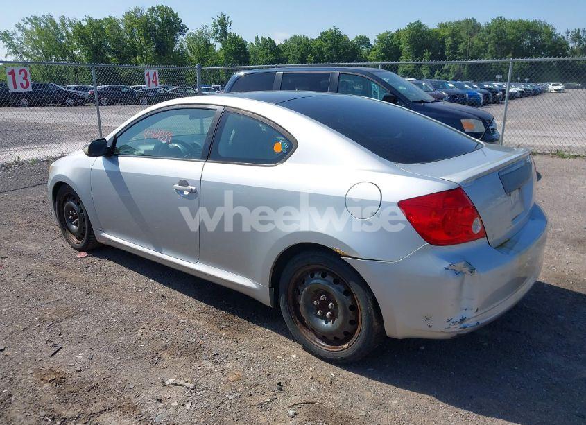 Photo 3 of 2005 Scion Tc N/A (VIN JTKDE177950015303)