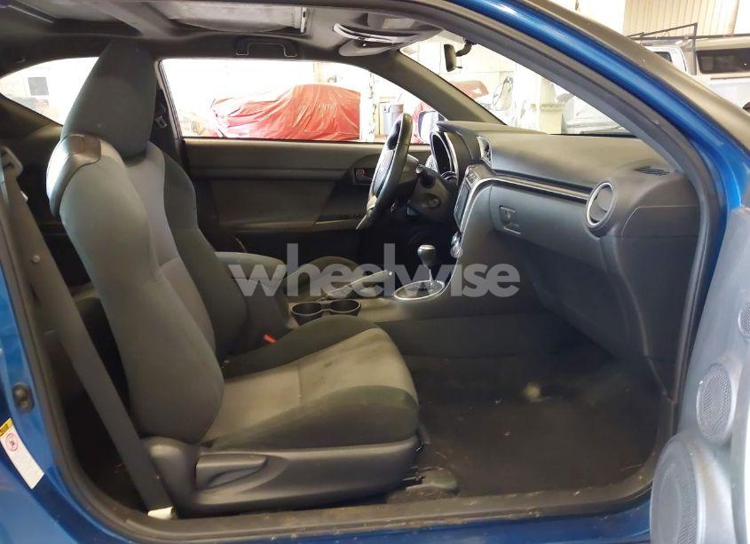 Photo 5 of 2014 Scion Tc N/A (VIN JTKJF5C70E3072436)