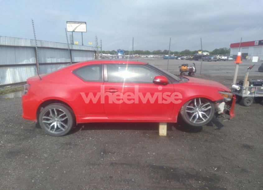 Photo 13 of 2015 Scion Tc N/A (VIN JTKJF5C70FJ003923)