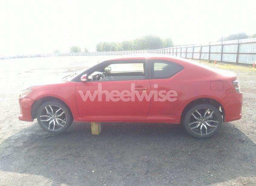 Photo 14 of 2015 Scion Tc N/A (VIN JTKJF5C70FJ003923)