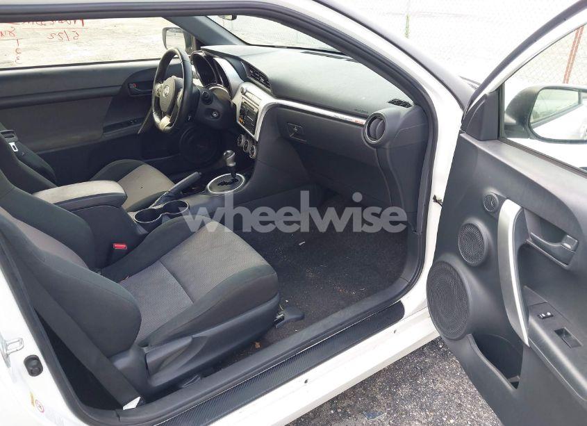 Photo 5 of 2012 Scion Tc N/A (VIN JTKJF5C71C3034467)