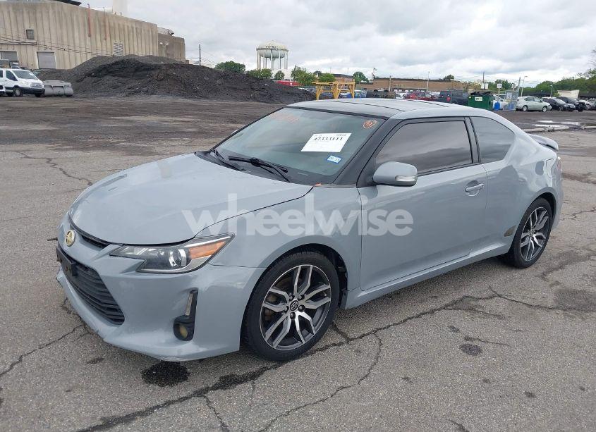 Photo 2 of 2014 Scion Tc N/A (VIN JTKJF5C71E3081033)