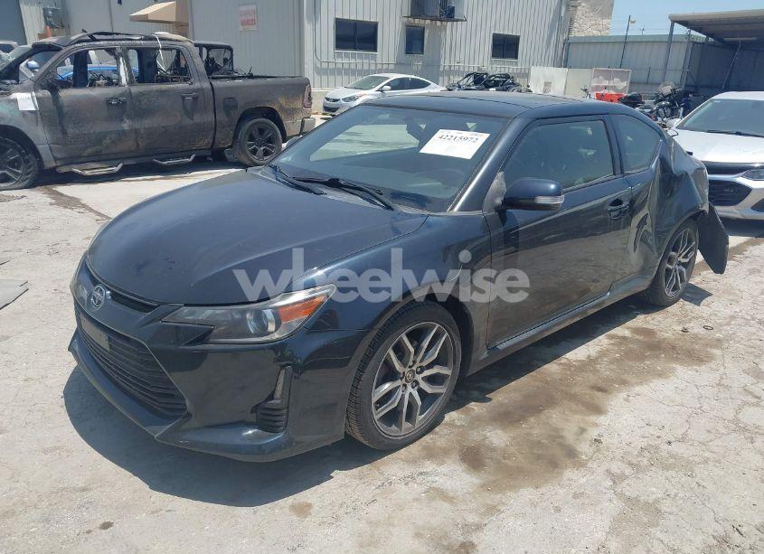 Photo 2 of 2016 Scion Tc N/A (VIN JTKJF5C71GJ014933)