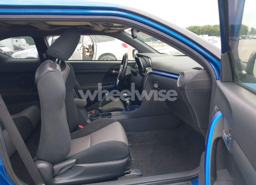 Photo 5 of 2016 Scion Tc N/A (VIN JTKJF5C71GJ023504)