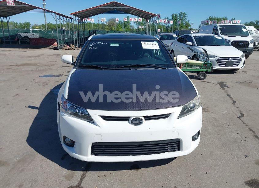 Photo 12 of 2011 Scion Tc N/A (VIN JTKJF5C73B3013201)