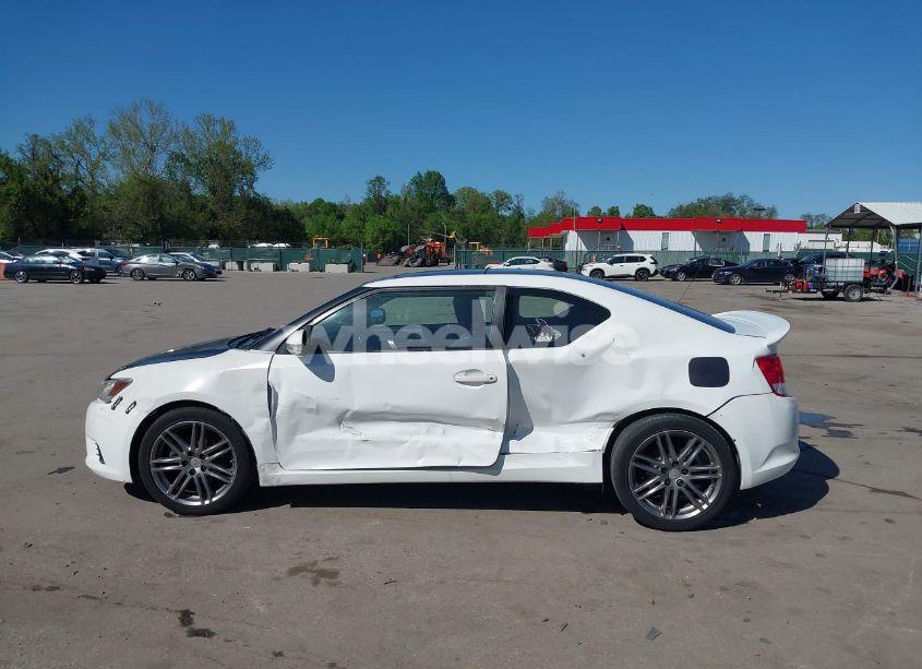 Photo 14 of 2011 Scion Tc N/A (VIN JTKJF5C73B3013201)
