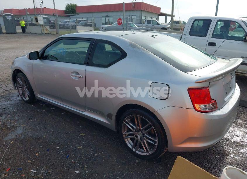 Photo 3 of 2011 Scion Tc N/A (VIN JTKJF5C74B3007245)
