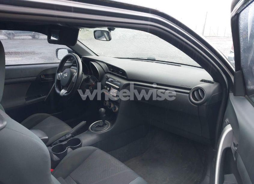 Photo 5 of 2011 Scion Tc N/A (VIN JTKJF5C74B3010646)