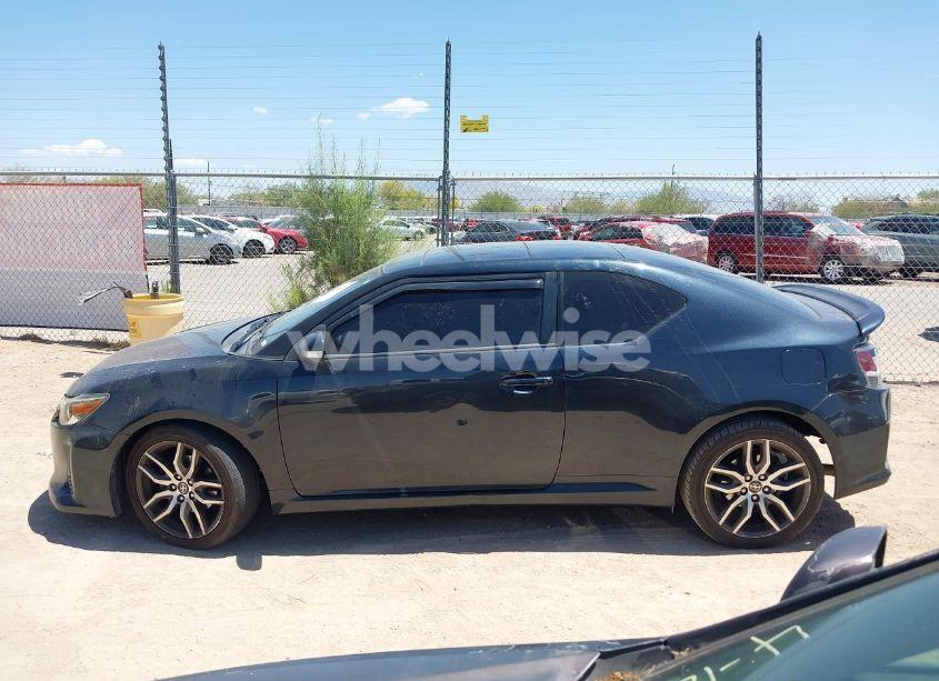 Photo 14 of 2015 Scion Tc N/A (VIN JTKJF5C74FJ003875)