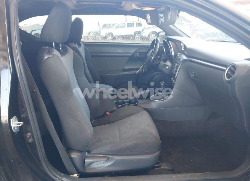 Photo 5 of 2014 Scion Tc N/A (VIN JTKJF5C75E3069757)