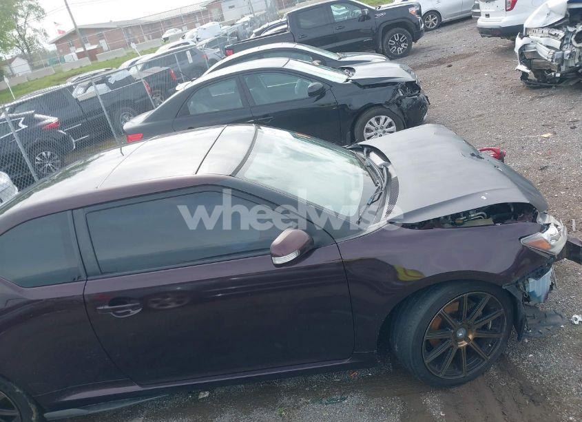 Photo 13 of 2011 Scion Tc N/A (VIN JTKJF5C76B3012480)