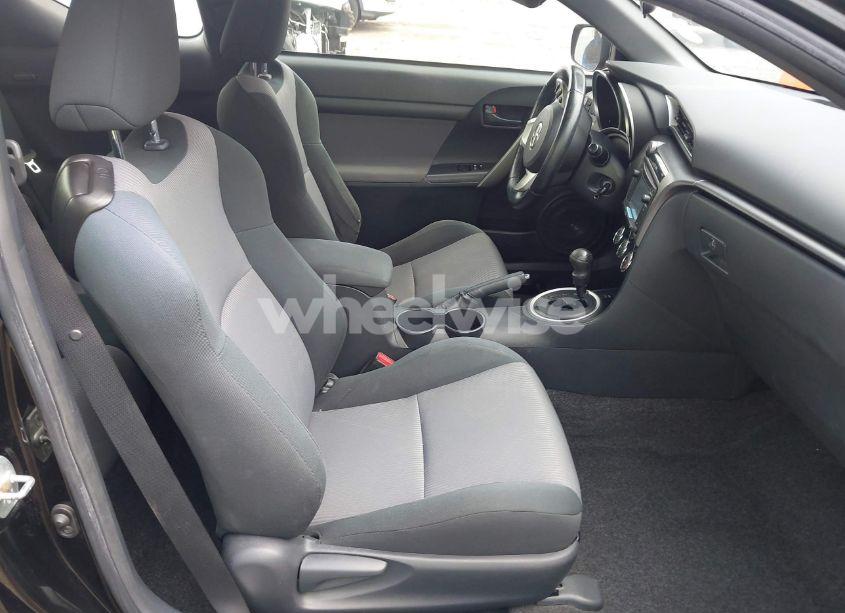 Photo 5 of 2014 Scion Tc N/A (VIN JTKJF5C76E3078256)