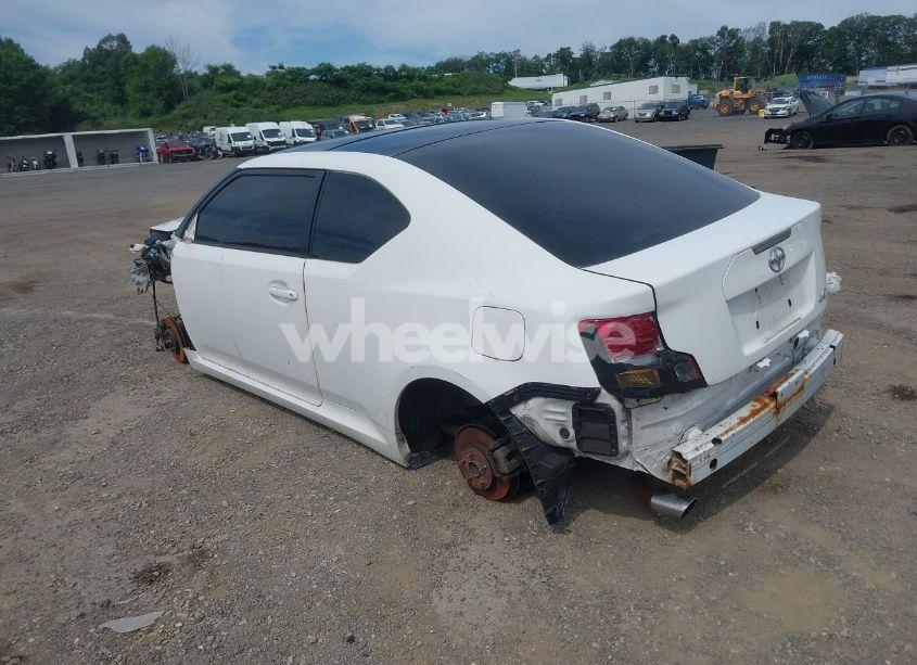 Photo 3 of 2011 Scion Tc N/A (VIN JTKJF5C78B3014750)