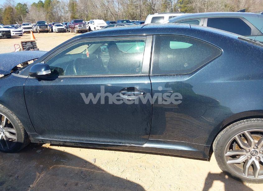 Photo 14 of 2016 Scion Tc N/A (VIN JTKJF5C79GJ018065)