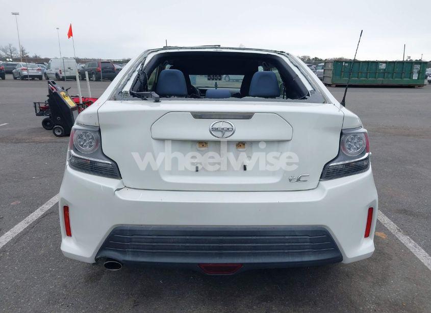 Photo 16 of 2016 Scion Tc N/A (VIN JTKJF5C79GJ018079)