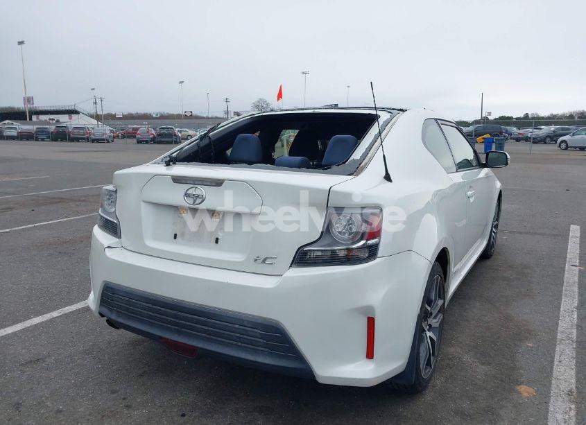 Photo 4 of 2016 Scion Tc N/A (VIN JTKJF5C79GJ018079)