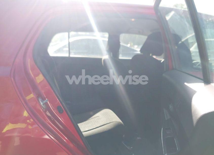 Photo 8 of 2008 Scion Xd (VIN JTKKU104X8J020857)