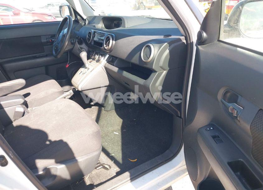 Photo 5 of 2009 Scion Xb N/A (VIN JTLKE50E091092077)