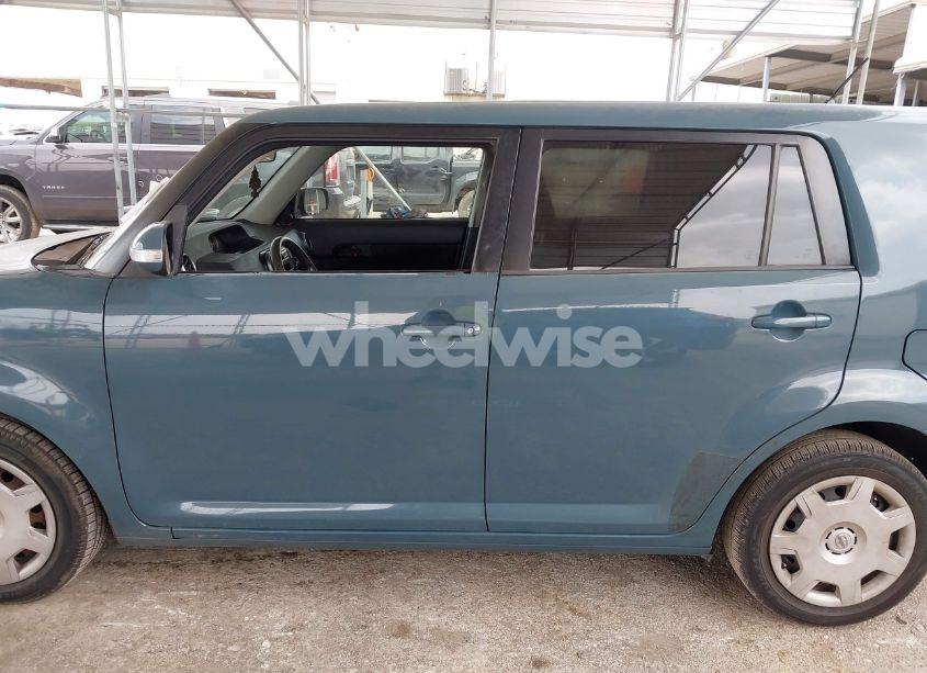 Photo 14 of 2008 Scion Xb N/A (VIN JTLKE50E181047177)