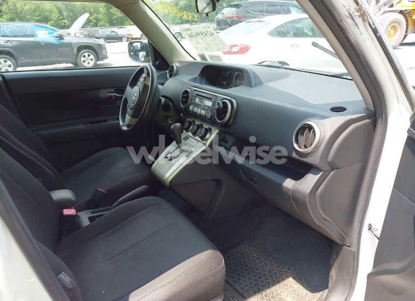 Photo 5 of 2008 Scion Xb N/A (VIN JTLKE50E281027214)