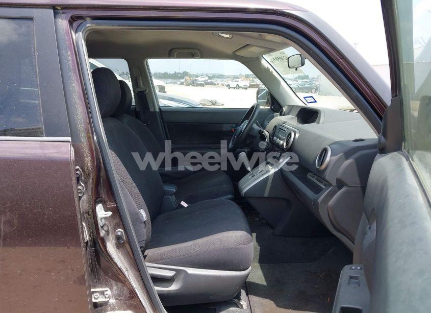 Photo 5 of 2008 Scion Xb N/A (VIN JTLKE50E281041923)