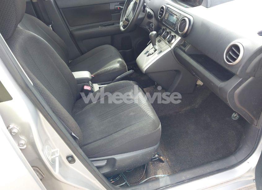 Photo 5 of 2008 Scion Xb N/A (VIN JTLKE50E681006415)