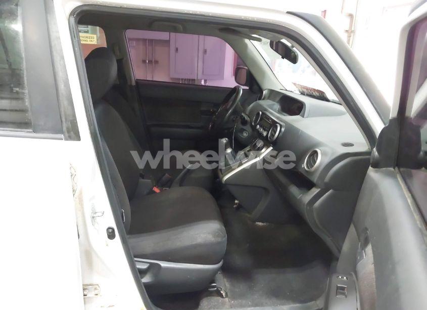 Photo 5 of 2008 Scion Xb N/A (VIN JTLKE50E681015406)