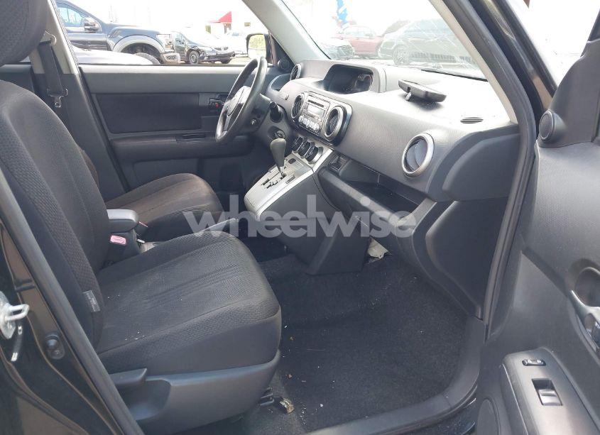 Photo 5 of 2009 Scion Xb N/A (VIN JTLKE50E891068030)