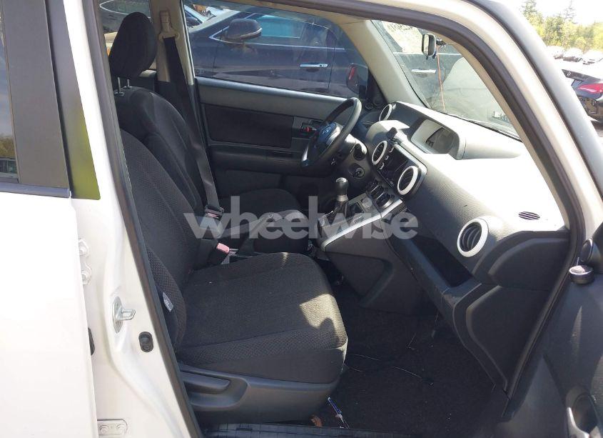 Photo 5 of 2009 Scion Xb N/A (VIN JTLKE50E991085970)