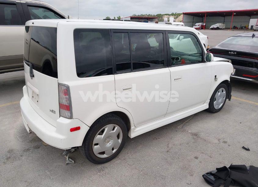 Photo 4 of 2005 Scion Xb N/A (VIN JTLKT324454018264)