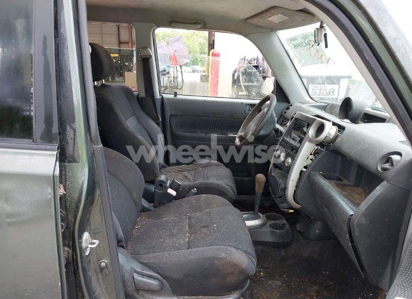 Photo 5 of 2006 Scion Xb N/A (VIN JTLKT324764053091)