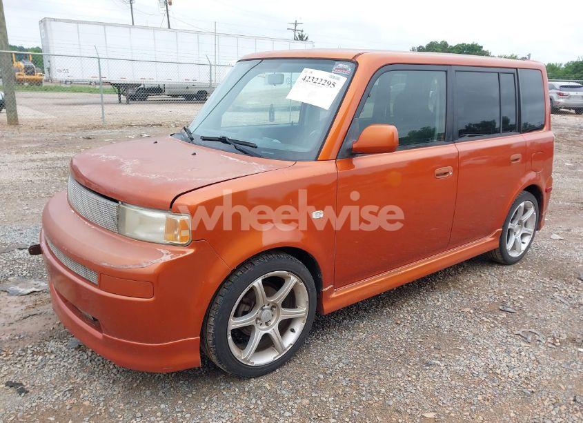 Photo 2 of 2004 Scion Xb N/A (VIN JTLKT324X40167008)