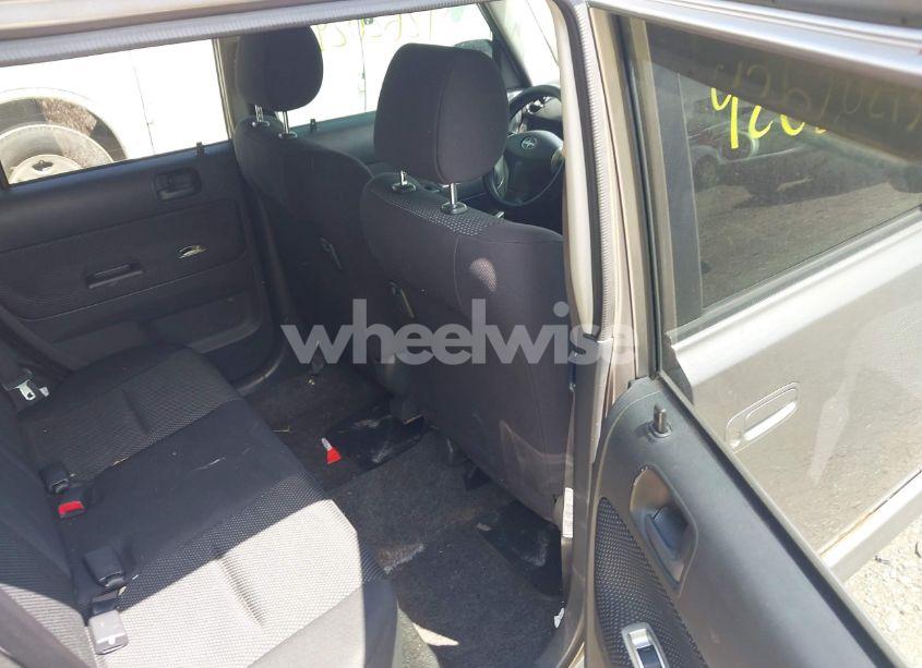 Photo 8 of 2005 Scion Xb N/A (VIN JTLKT334150214457)