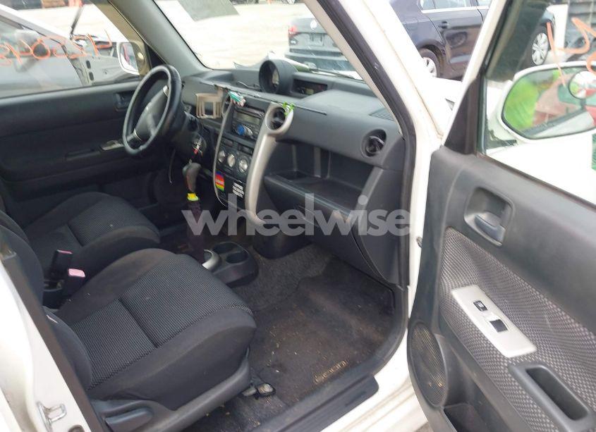 Photo 5 of 2006 Scion Xb N/A (VIN JTLKT334664046017)