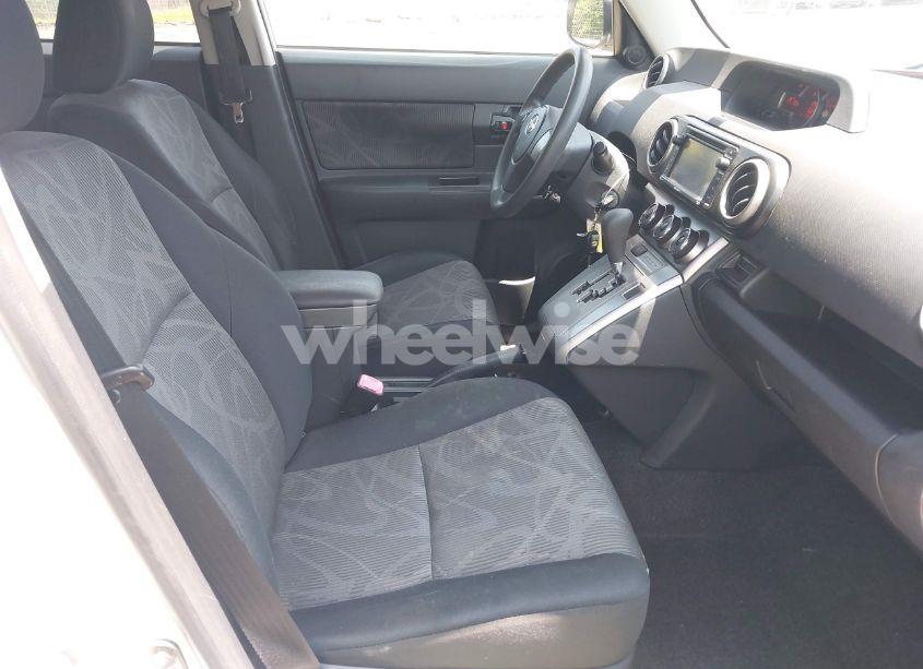 Photo 5 of 2014 Scion Xb N/A (VIN JTLZE4FE1EJ062595)