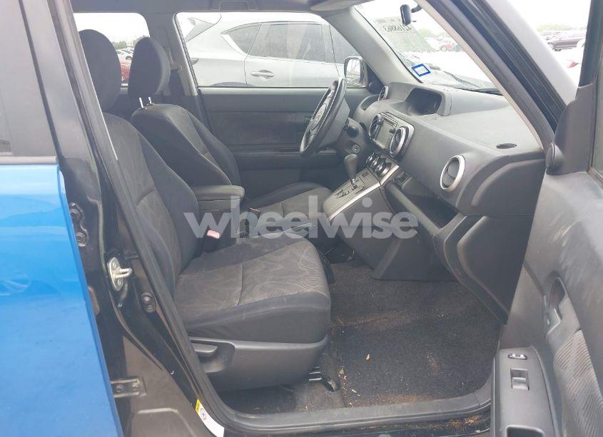 Photo 5 of 2015 Scion Xb N/A (VIN JTLZE4FE3FJ076080)