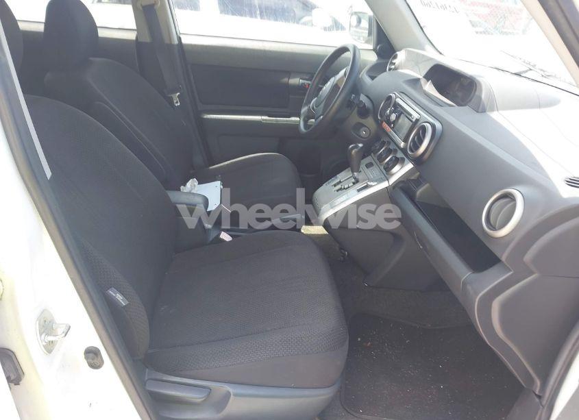 Photo 5 of 2010 Scion Xb N/A (VIN JTLZE4FE5A1101036)