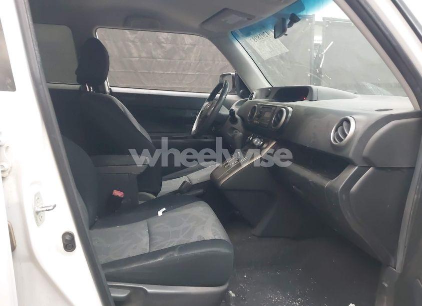 Photo 5 of 2013 Scion Xb N/A (VIN JTLZE4FE7DJ037294)