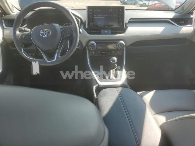 Photo 4 of 2020 TOYOTA RAV4 XLE PREMIUM (VIN JTMA1RFV2LD051473)