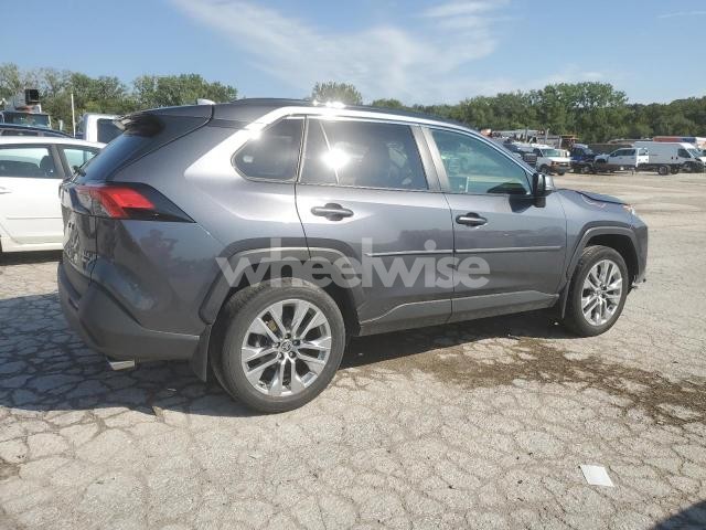 Photo 5 of 2020 TOYOTA RAV4 XLE PREMIUM (VIN JTMA1RFV2LD051473)